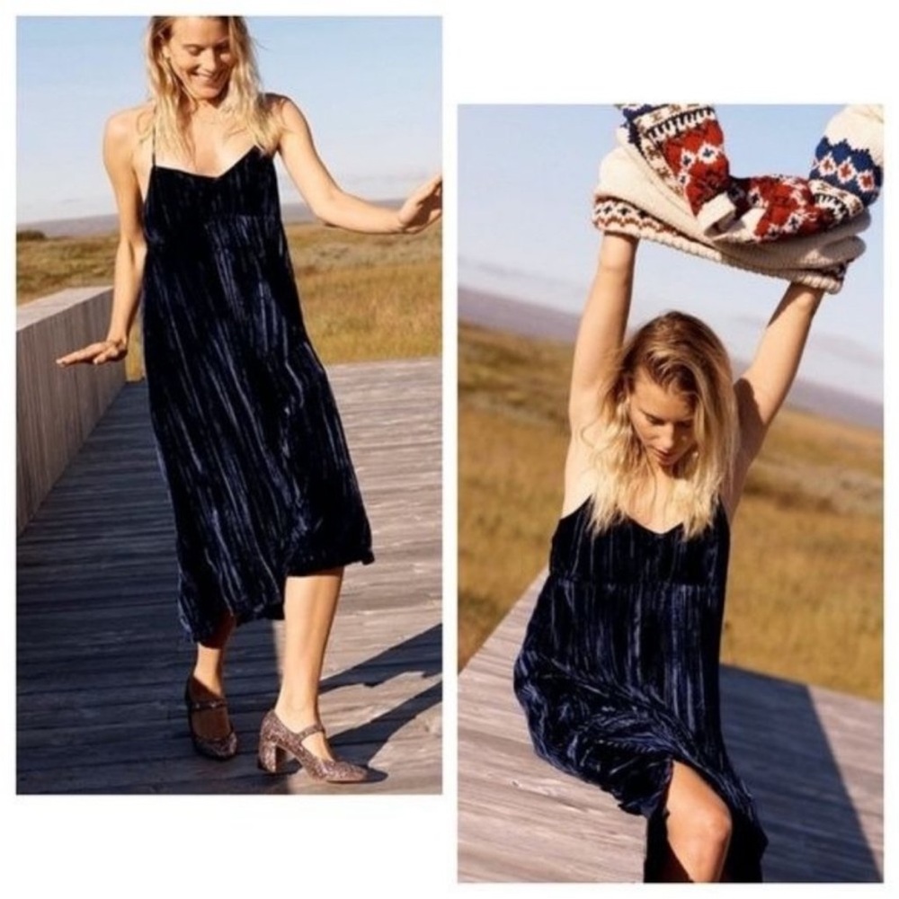 Madewell Crushed Velvet Slip Dress in Navy Blue